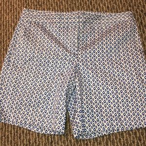 Izod women’s patterned shorts